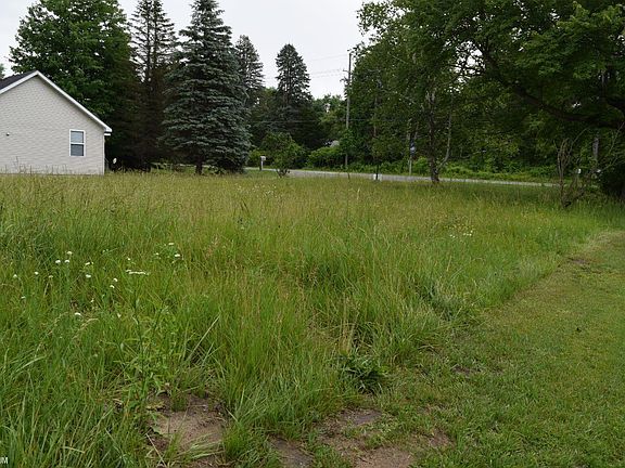5th image of 6372 Lapeer Rd