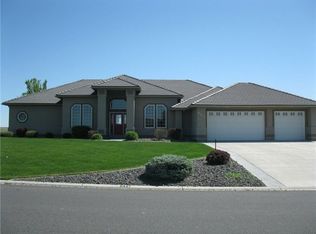 8447 Dune Lake Rd SE, Moses Lake, WA 98837