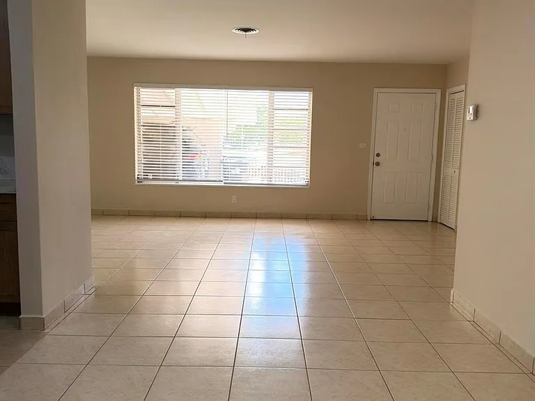 7500 SW 98th Ct — Photo 4