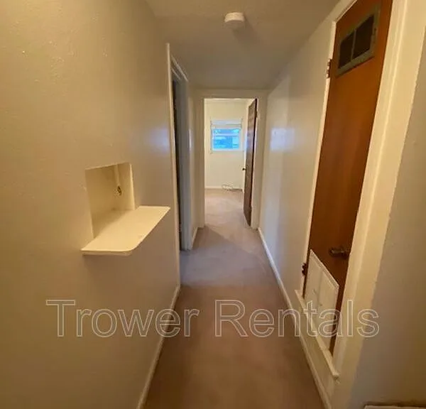 2620 Cambridge St — Photo 20