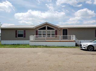 11510 Oak St NE, Magnolia, OH