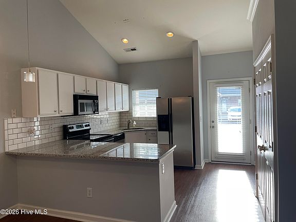 3rd image of 221 Hibiscus Way #221