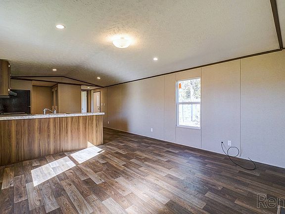 2nd image of 2890 Hacienda Dr #28