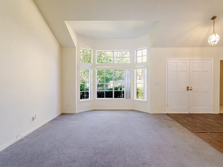 7306 Newcastle Ave — Photo 18