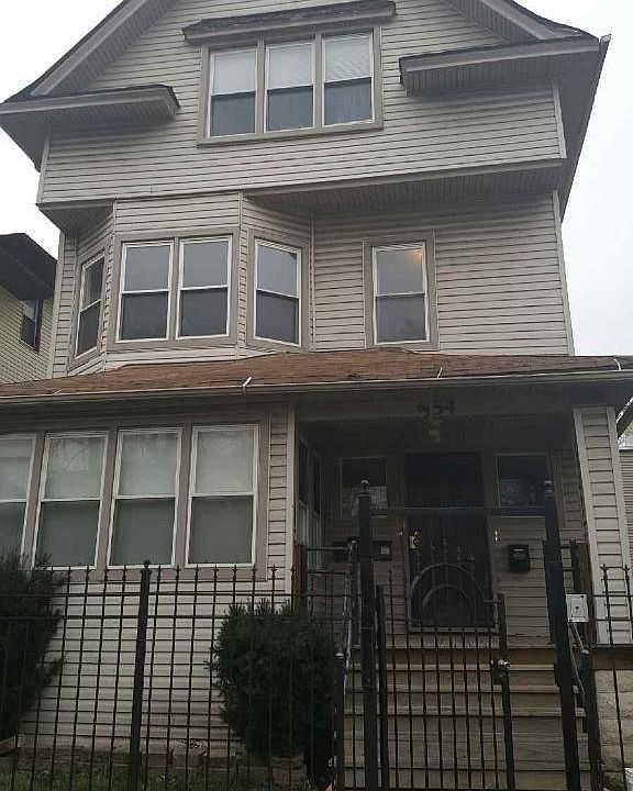 1st image of 554 N Leclaire Ave APT 2