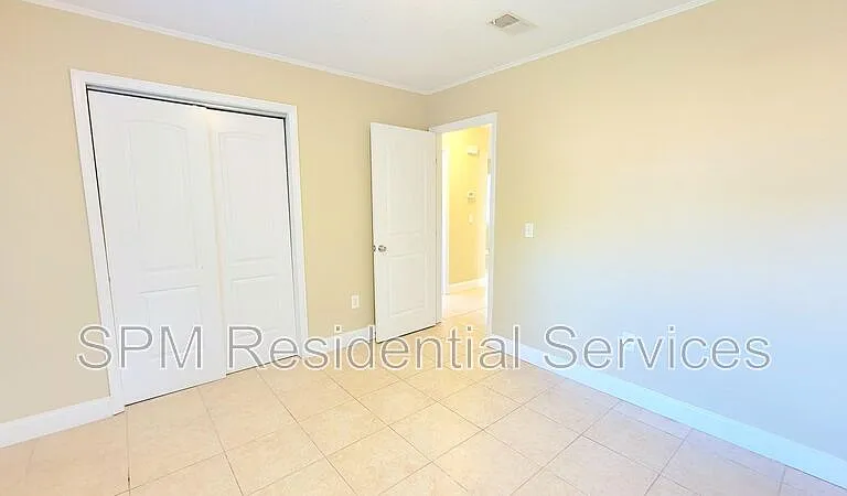 114 Mayberry Ct — Photo 9