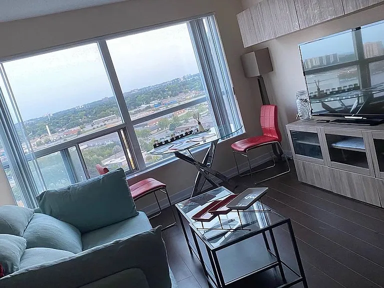 36 Lee Centre Dr #1906 — Photo 5