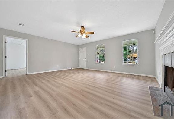 3rd image of 519 Tallow Dr
