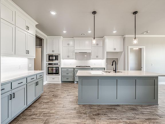 2nd image of 1470 Umber Way