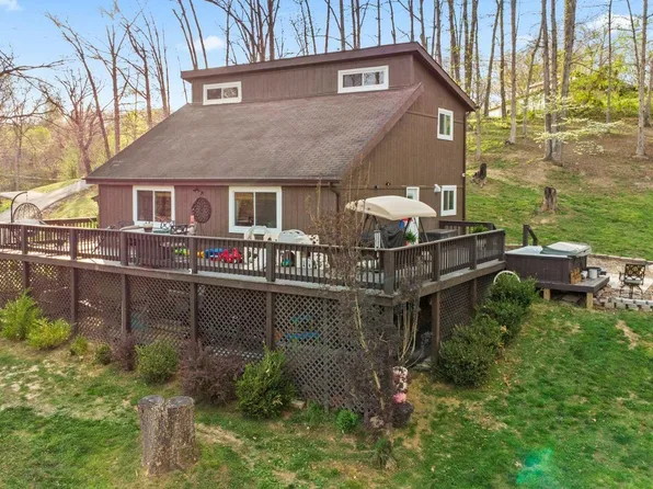 725 Ellington Run Ct, Ashland, KY 41102