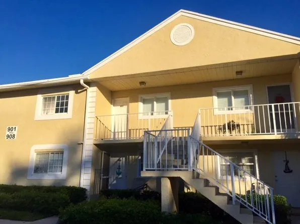 907 Palm Beach Trace Dr, Royal Palm Beach, FL 33411