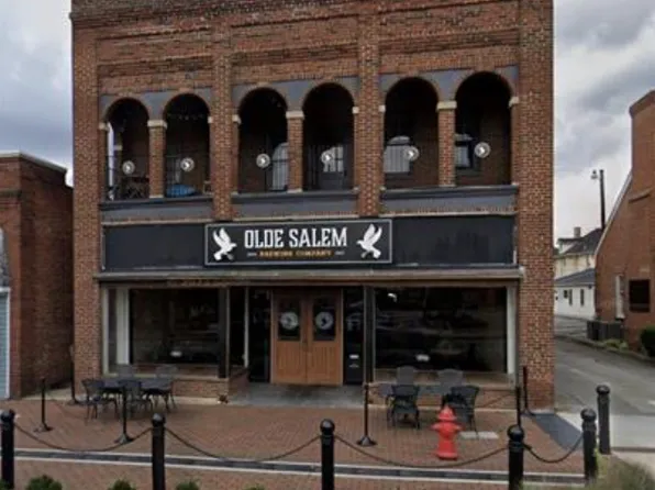 23 E Main St APT 1, Salem, VA 24153