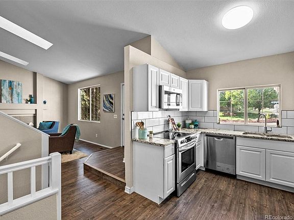 4th image of 19569 E Belleview Pl