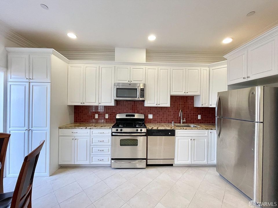 1st image of 612 Clayton St #4
