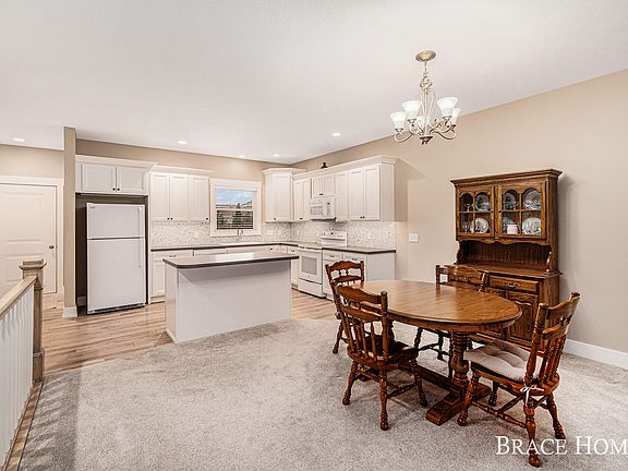 4th image of 8119 Byron Creek Dr SW