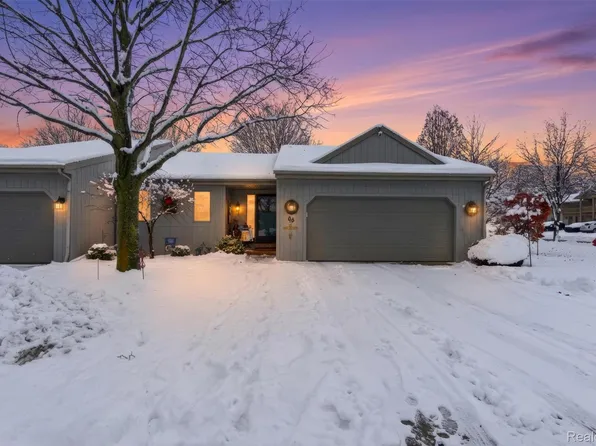 68 Pine Grove Dr, Frankenmuth, MI 48734