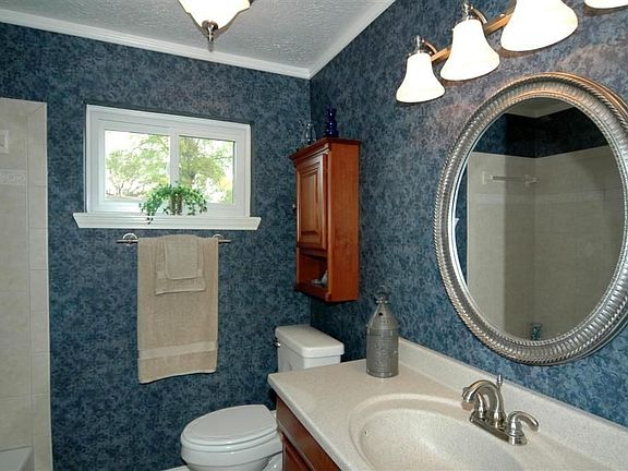 5th image of 307 Brookdale Dr