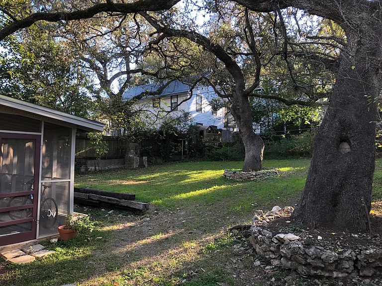 2203 Arpdale St — Photo 12