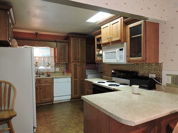 4th image of 510 McKellar Dr