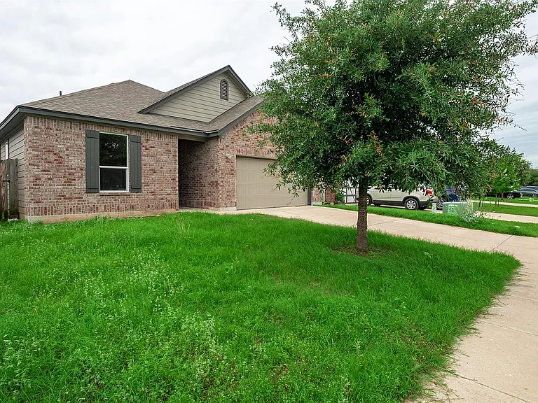 12401 Franklin D Roosevelt St — Photo 35