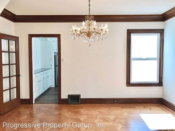 5th image of 321 Lincoln Way