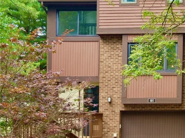 601 Forest Edge Ct, Wexford, PA 15090