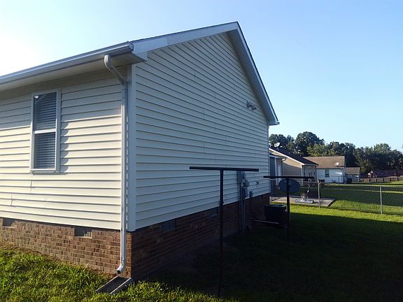 East side [Back]