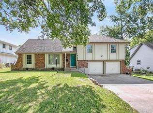 12809 Smalley Ave, Grandview, MO 64030