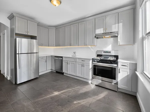 86 W 45th St APT 1, Bayonne, NJ 07002