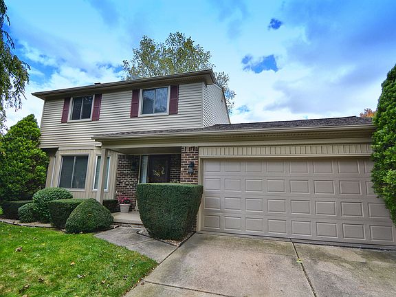 3rd image of 41190 Redwood Ct