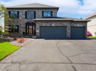 38 Ashbury Ct, Hudson, WI 54016