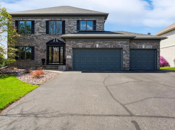 38 Ashbury Ct, Hudson, WI 54016