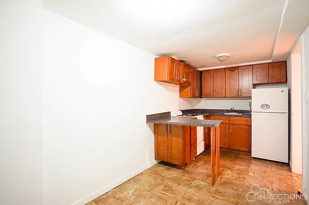 Rented by City Connections Realty | media 72