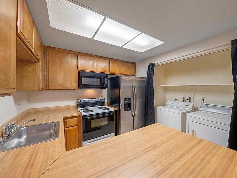 4830 Suncrest Way — Photo 16