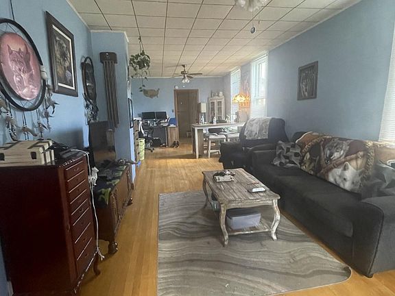 3rd image of 620 Vaughn Ave