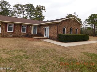 396 Luther Banks Rd, Richlands, NC 28574