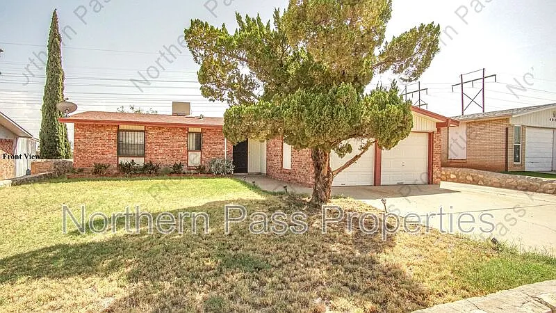 3 bed, 2.0 bath, 1248 sqft, $1,495 — Photo 2