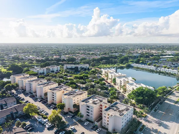 Lakeside Towers