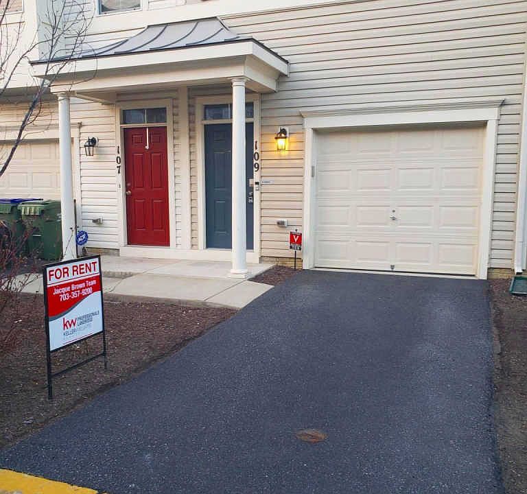 1st image of 109 Shamrock Dr