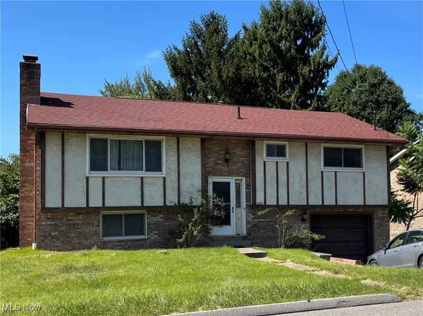 3203 Charles Dr, Vienna, WV 26105