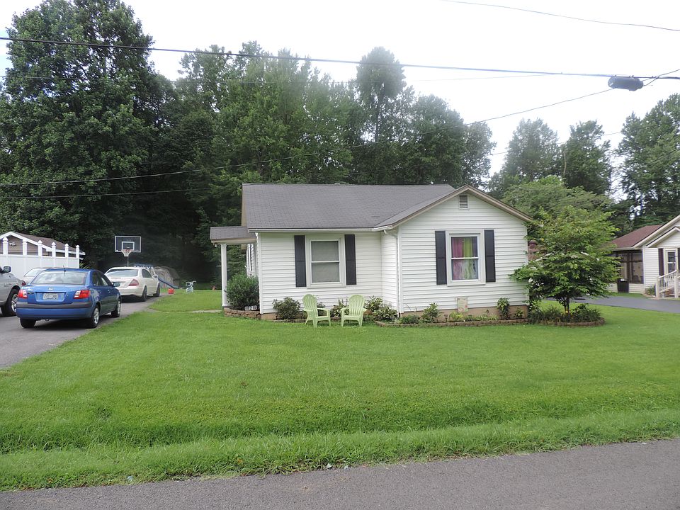 1st image of 821 Cherry St