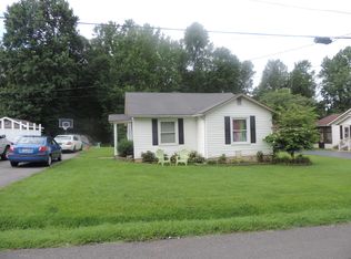821 Cherry St, Central City, KY 42330