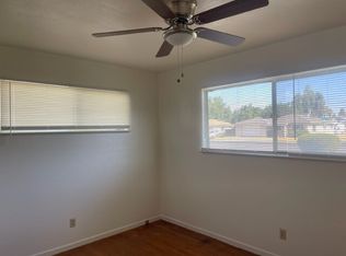 2713 W Walnut Ave, Visalia, CA 93277