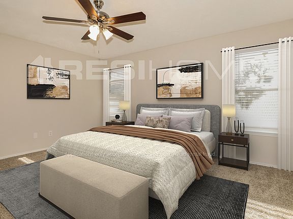 4th image of 910 Willow West Dr