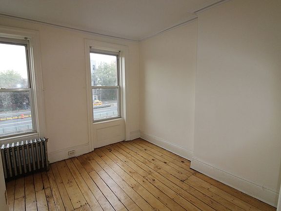 4th image of 205 Prospect Ave #2