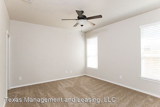 3rd image of 3704 Vista Cove Dr