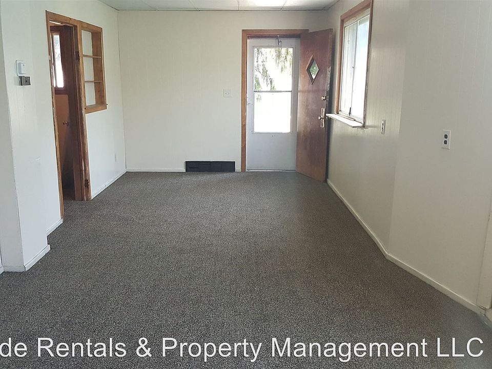 2nd image of 5121 N 32nd St