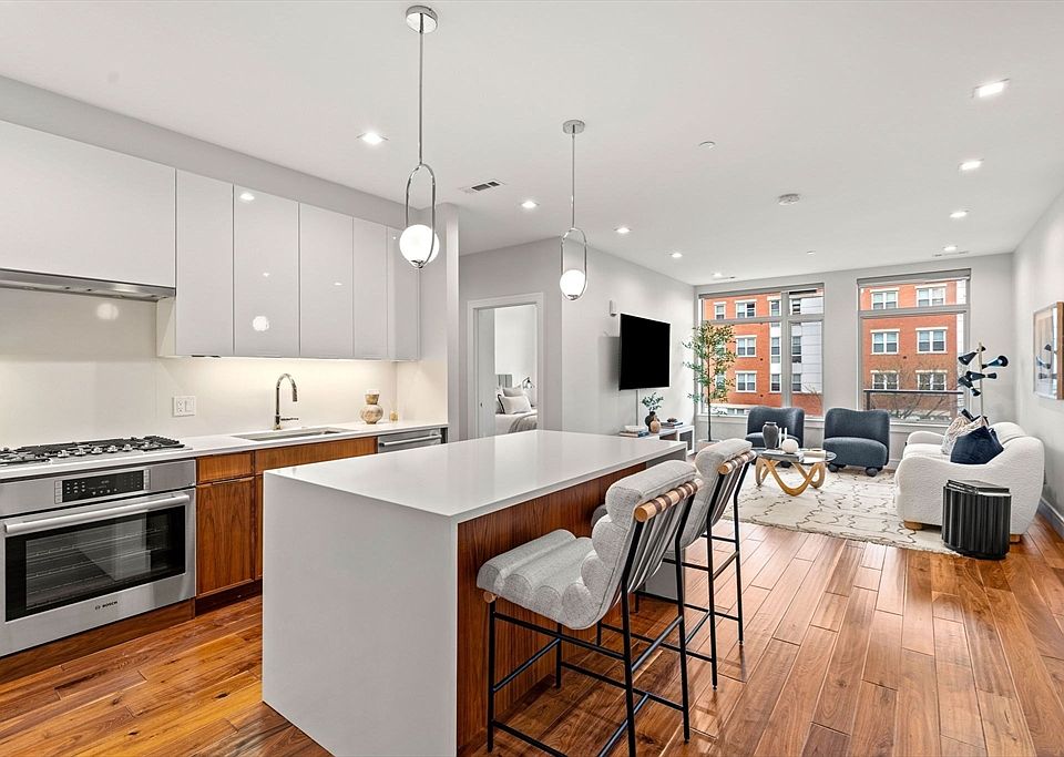 1st image of 99 Sumner St #312