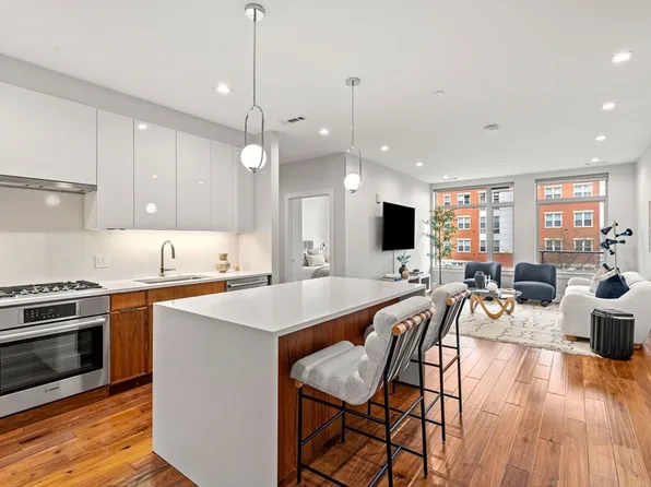 99 Sumner St #312, Boston, MA 02128