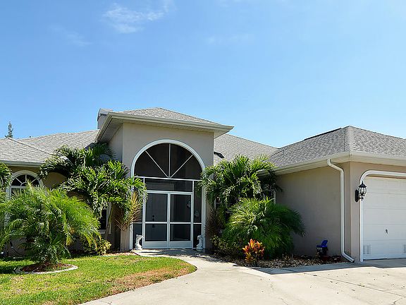 3rd image of 1323 SW 47th Ter